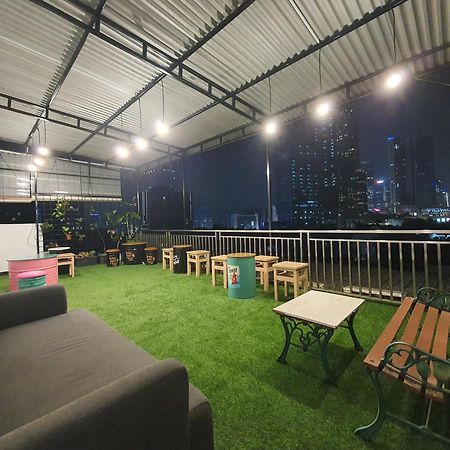 Multi 88 Syariah Hotel Jakarta Buitenkant foto
