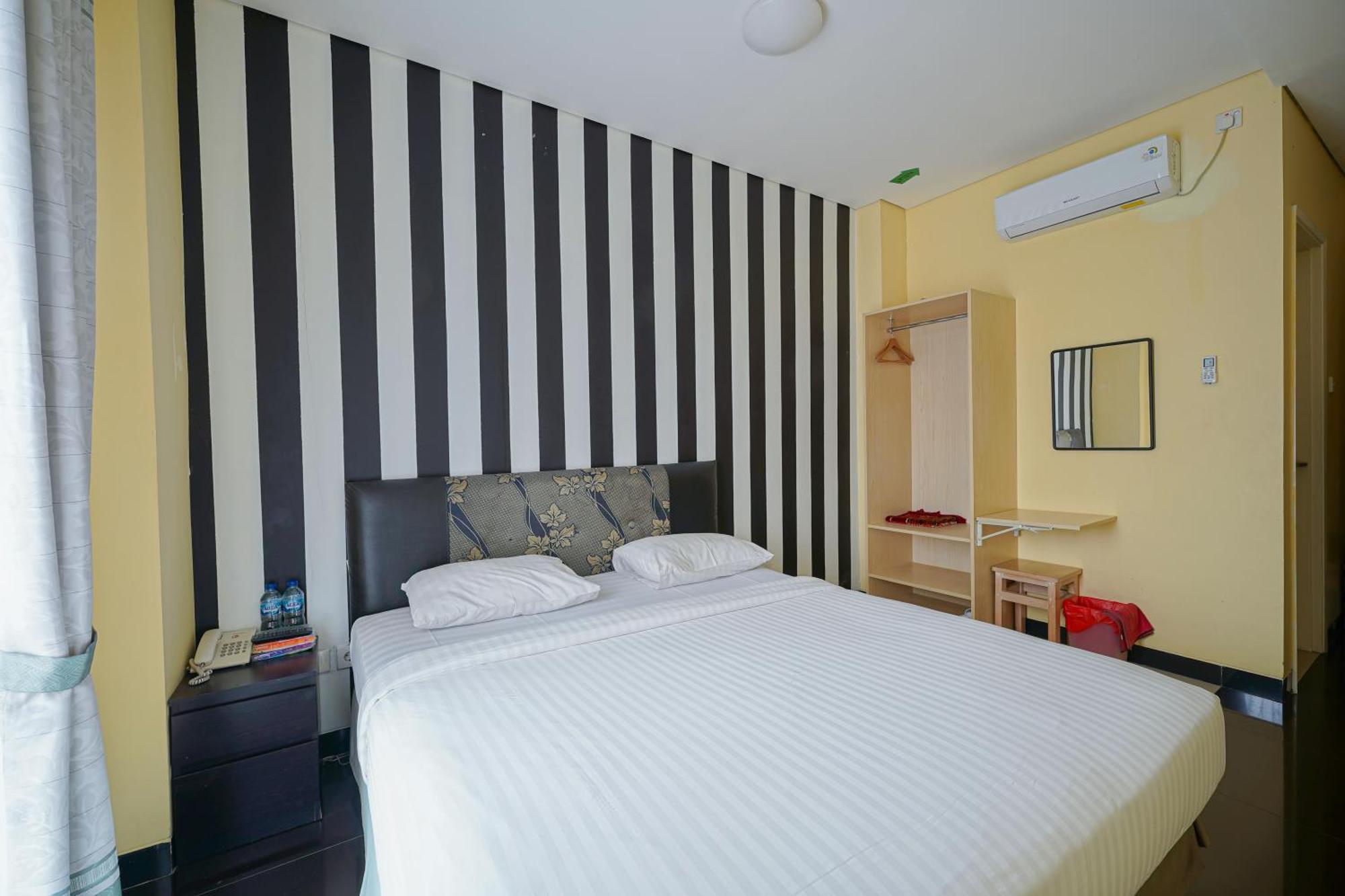 Multi 88 Syariah Hotel Jakarta Buitenkant foto