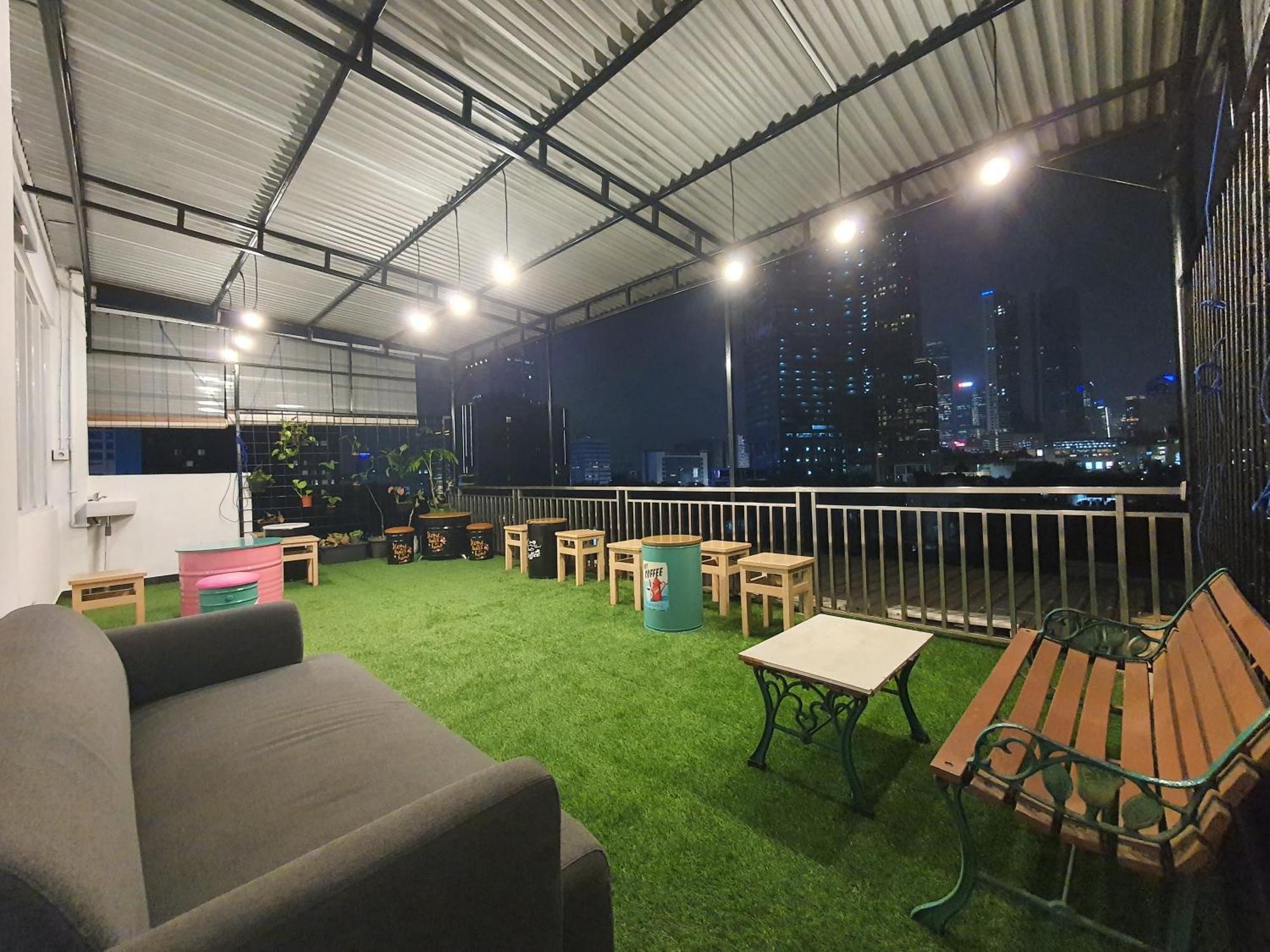 Multi 88 Syariah Hotel Jakarta Buitenkant foto