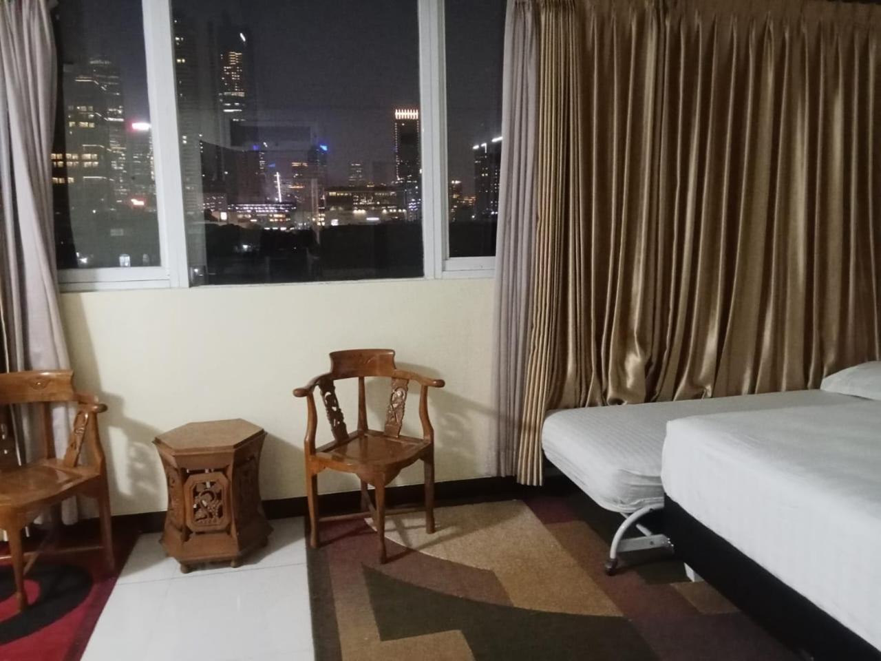 Multi 88 Syariah Hotel Jakarta Buitenkant foto